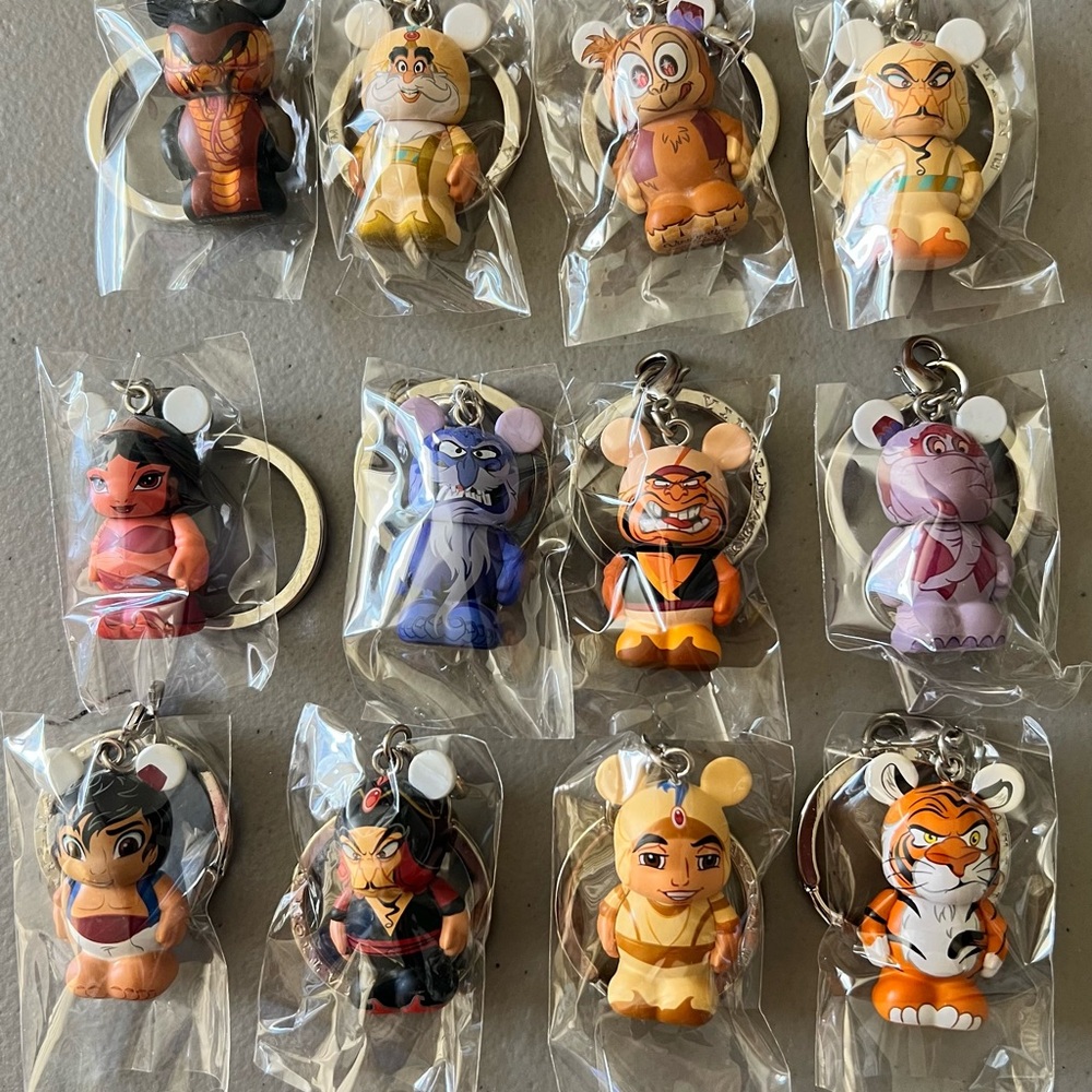 Disney Vinylmation Aladdin Jr Keychain Lot of 12 Unused in Factory Sleeves